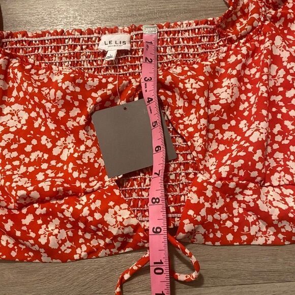 NWT LELIS collection floral short puffed sleeve extra cropped peekaboo top sz Lg - Picture 6 of 7